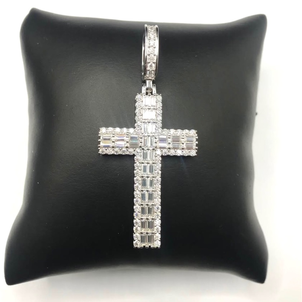 925 Sterling Silver 2.50CT MOISSANITE Cross Men’s Pendant